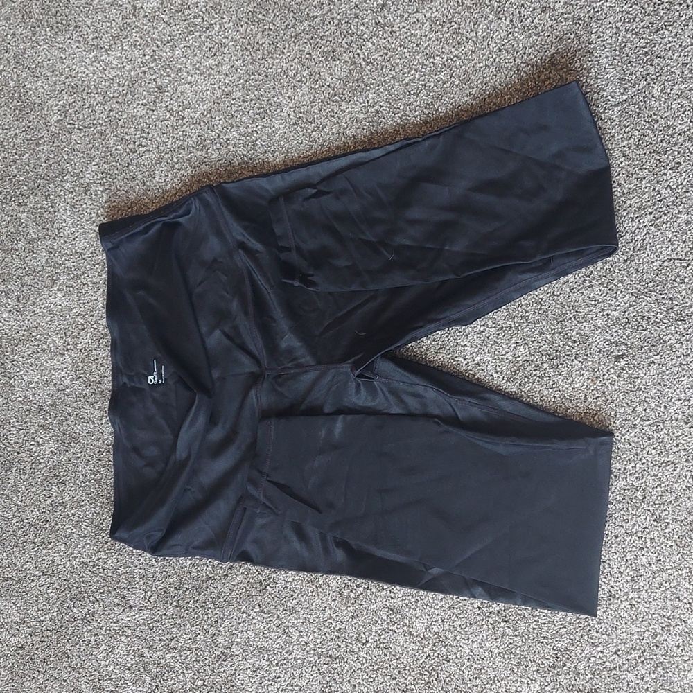 Gapfit maternity athletic leggings size M